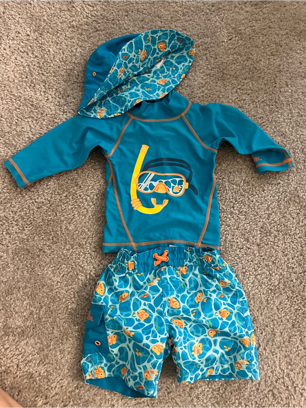UV Skinz Bous Blue Rash Guard Set with Hat Size 12-18months